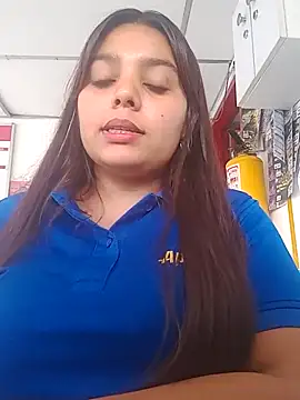 Snapshot of stefanie010 chatting on 03/13/25, 08:43 stefanie010 online show from 03/13/25, 08:43