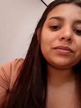 stefanie010 online show from 12/21/25, 04:58