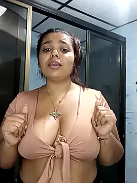 stefanie010 online show from 02/04/26, 07:09