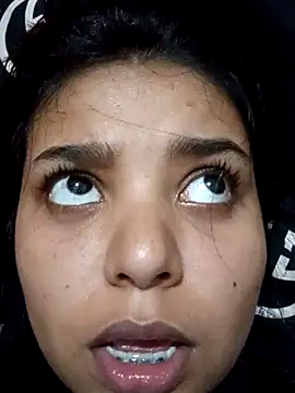 stefanie010 online show from 02/26/26, 05:56