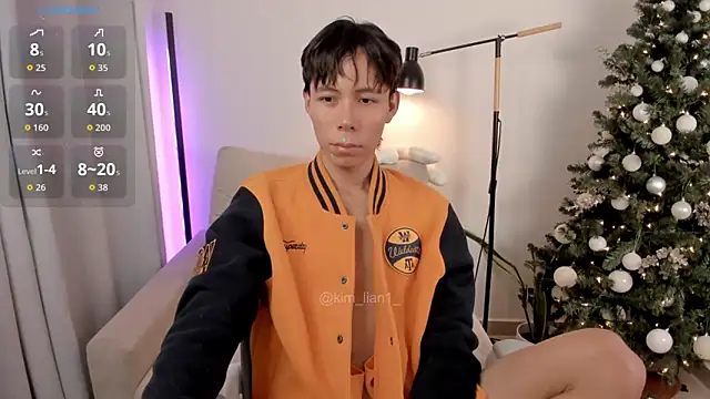 Snapshot of kim_lian21 chatting on 12/22/25, 09:17 kim lian21 online show from 12/22/25, 09:17