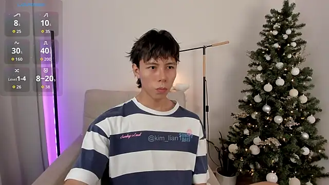 Snapshot of kim_lian21 chatting on 12/23/25, 10:13 kim lian21 online show from 12/23/25, 10:13