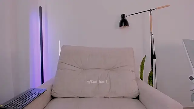 Snapshot of kim_lian21 chatting on 02/11/26, 03:17 kim lian21 online show from 02/11/26, 03:17