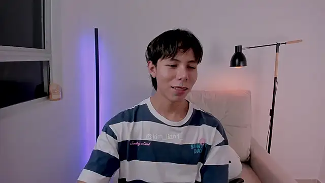 Snapshot of kim_lian21 chatting on 02/17/26, 06:32 kim lian21 online show from 02/17/26, 06:32