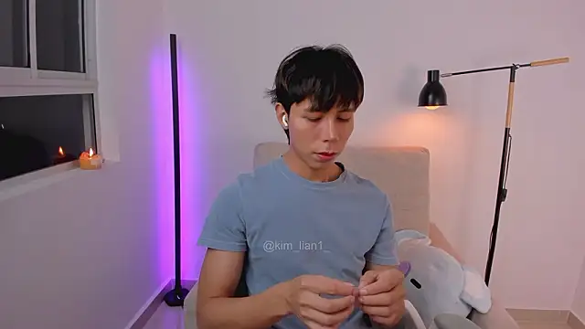 Snapshot of kim_lian21 chatting on 02/22/26, 10:58 kim lian21 online show from 02/22/26, 10:58