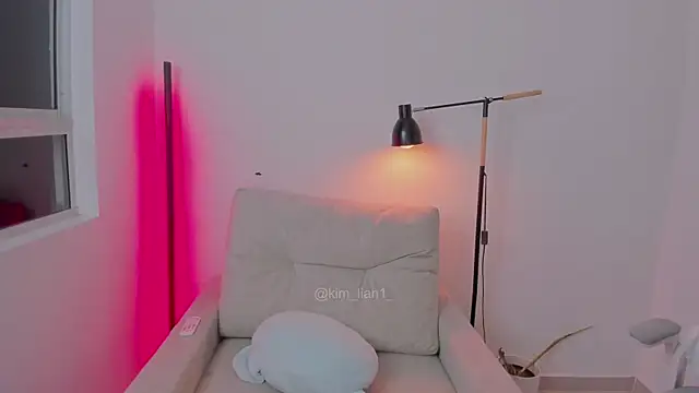 Snapshot of kim_lian21 chatting on 04/09/26, 09:36 kim lian21 online show from 04/09/26, 09:36