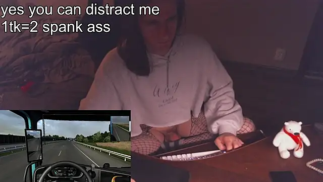 Snapshot of izilizi_23 chatting on 12/28/24, 07:01 izilizi 23 online show from 12/28/24, 07:01