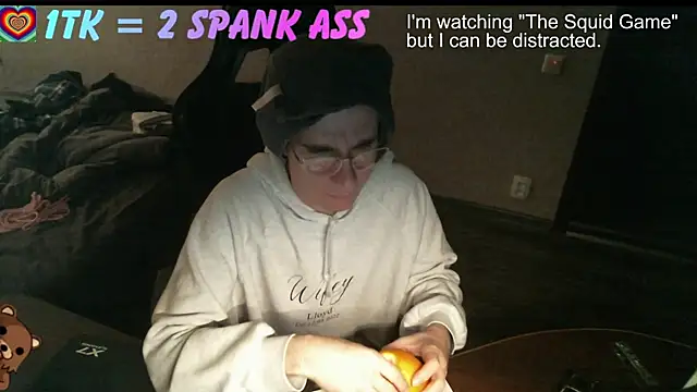 Snapshot of izilizi_23 chatting on 09/19/25, 05:57 izilizi 23 online show from 09/19/25, 05:57