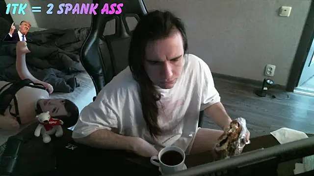 Snapshot of izilizi_23 chatting on 03/26/26, 06:30 izilizi 23 online show from 03/26/26, 06:30