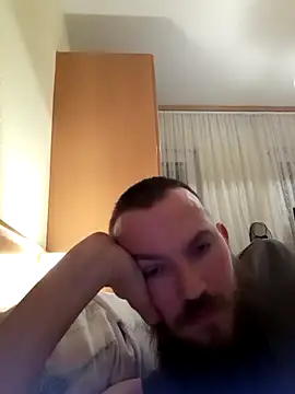 Snapshot of Klinsch chatting on 02/17/26, 10:16 Klinsch online show from 02/17/26, 10:16