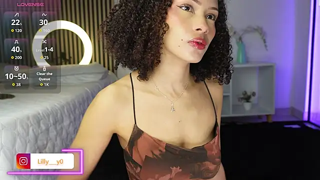 LillyDolls23 online show from 11/18/25, 12:31