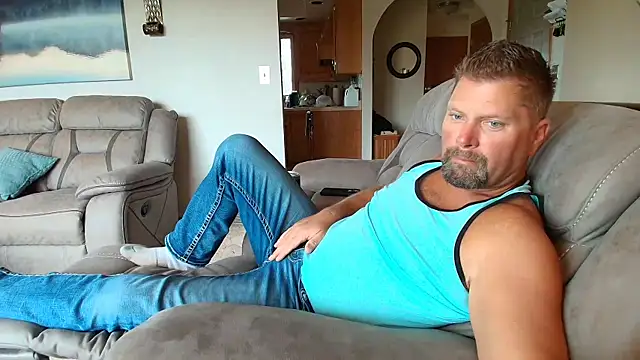 Snapshot of originalhempfarmer chatting on 04/14/26, 08:37 originalhempfarmer online show from 04/14/26, 08:37