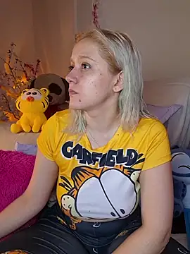 NaomiShimizu online show from 11/24/25, 09:36