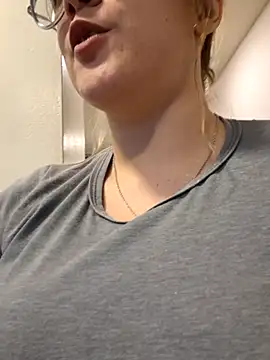 NaomiShimizu online show from 03/15/26, 08:59