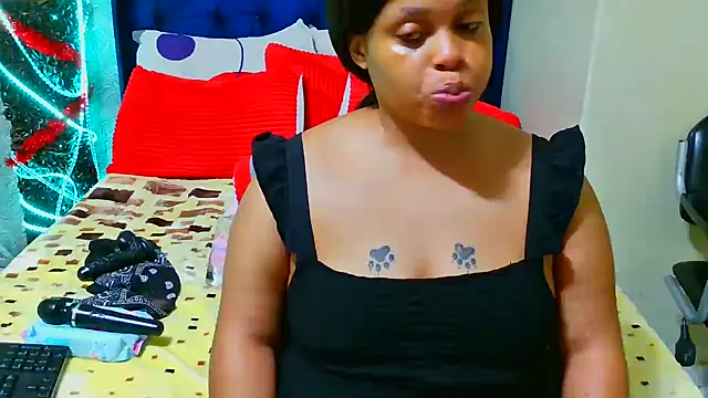 THESHORTQUEEN online show from 01/11/26, 08:03