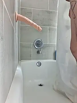 chillmfrs online show from 11/04/25, 06:12