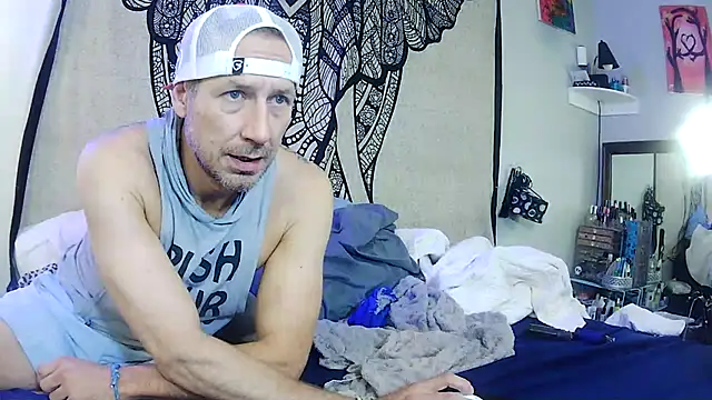 Snapshot of Obi-Spun-Kenobi chatting on 01/04/25, 01:21 Obi-Spun-Kenobi online show from 01/04/25, 01:21