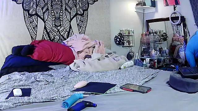 Snapshot of Obi-Spun-Kenobi chatting on 01/16/25, 11:06 Obi-Spun-Kenobi online show from 01/16/25, 11:06