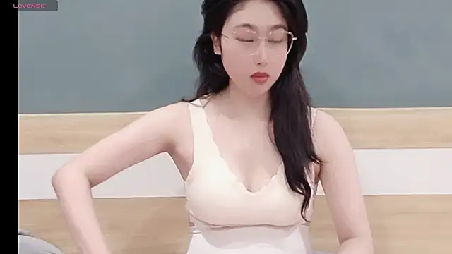 Snapshot of Chuppa_Chup chatting on 01/10/25, 12:59 Chuppa Chup online show from 01/10/25, 12:59