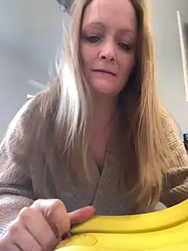 HoneyBluex online show from 02/05/25, 01:44