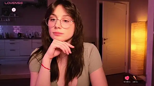 Snapshot of moon_deity_ chatting on 04/12/26, 04:56 moon deity online show from 04/12/26, 04:56