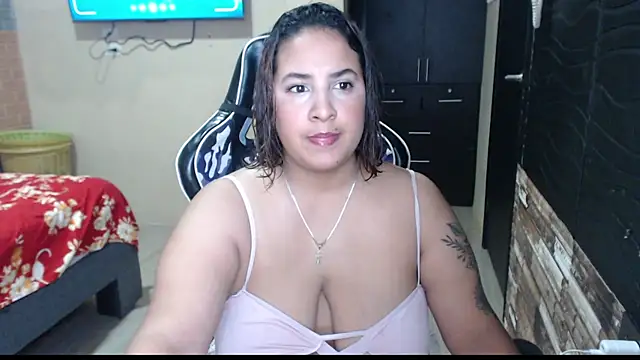 Snapshot of KathyHardcore69 chatting on 04/20/26, 02:58 KathyHardcore69 online show from 04/20/26, 02:58