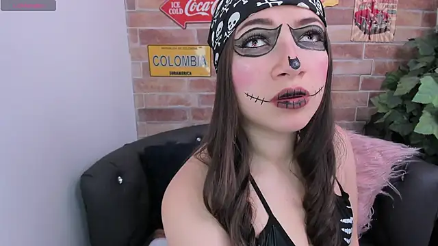 miss  pamela online show from 10/31/25, 11:33