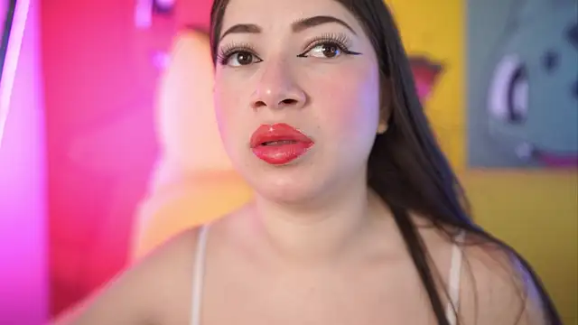Snapshot of miss__pamela chatting on 04/22/26, 11:01 miss pamela online show from 04/22/26, 11:01