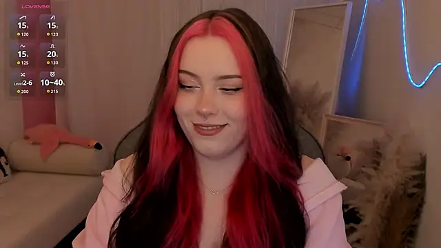 Snapshot of CoralineKeyns chatting on 03/26/26, 05:24 CoralineKeyns online show from 03/26/26, 05:24