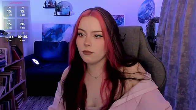 Snapshot of CoralineKeyns chatting on 03/28/26, 02:44 CoralineKeyns online show from 03/28/26, 02:44