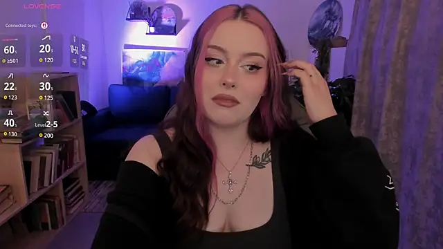 Snapshot of CoralineKeyns chatting on 07/30/26, 05:28 CoralineKeyns online show from 07/30/26, 05:28