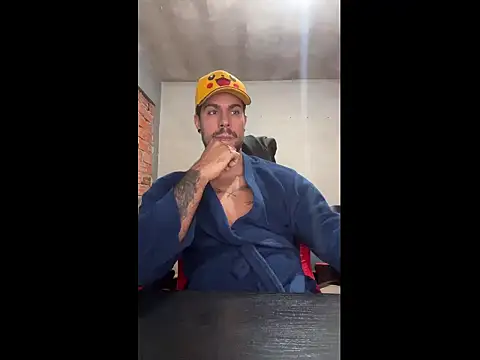 izaque monteiro  online show from 05/31/26, 09:05