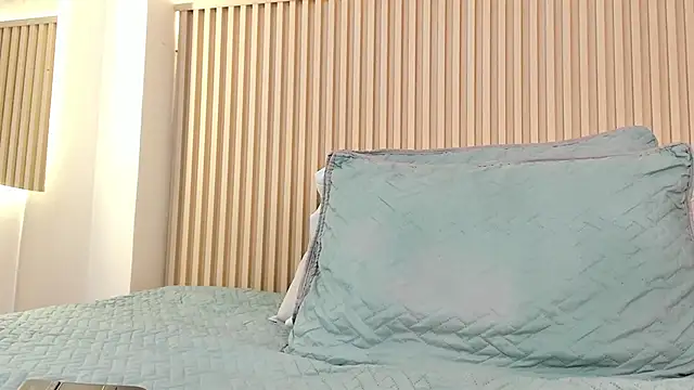 daiana curly online show from 03/18/26, 08:23