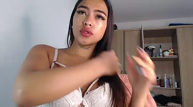 fairylatin222 online show from 01/19/25, 09:55