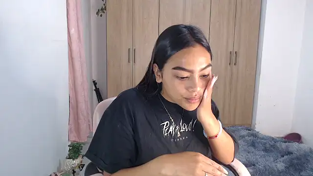 fairylatin222 online show from 02/07/25, 10:50