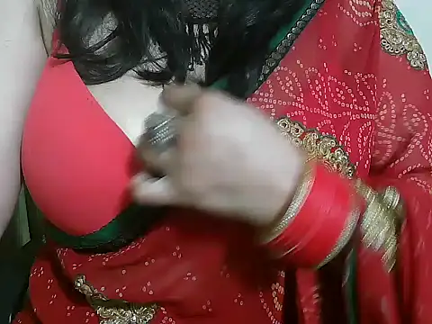 Snapshot of rehana_housewife chatting on 03/23/26, 02:04 rehana housewife online show from 03/23/26, 02:04