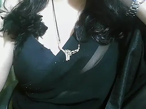 Snapshot of rehana_housewife chatting on 05/29/26, 06:33 rehana housewife online show from 05/29/26, 06:33