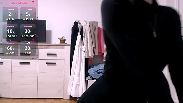 Snapshot of ms_christiana chatting on 03/22/25, 03:20 ms christiana online show from 03/22/25, 03:20