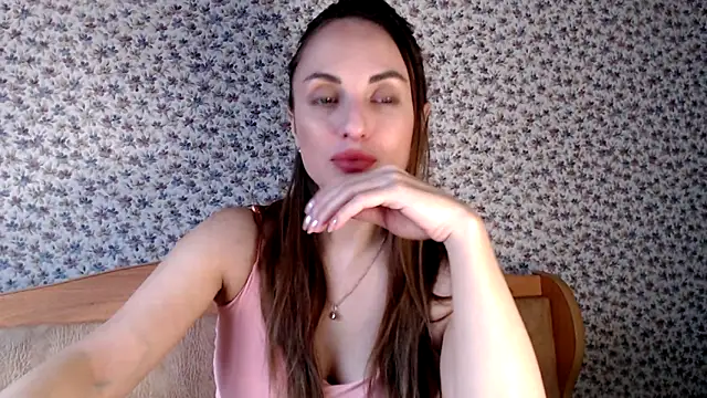 Snapshot of Tinadream20 chatting on 11/25/25, 09:53 Tinadream20 online show from 11/25/25, 09:53