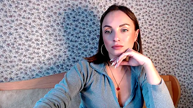 Snapshot of Tinadream20 chatting on 05/15/26, 06:31 Tinadream20 online show from 05/15/26, 06:31