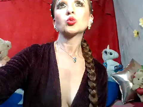 hottieperla online show from 12/17/24, 07:04