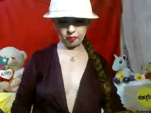 hottieperla online show from 03/07/26, 08:06