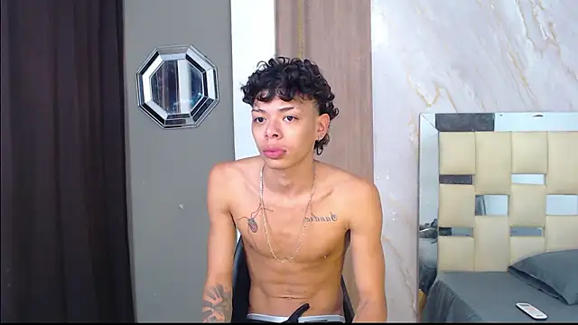 Snapshot of Harry_jhonsson chatting on 03/03/26, 11:32 Harry jhonsson online show from 03/03/26, 11:32