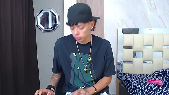 Snapshot of Harry_jhonsson chatting on 04/07/26, 11:26 Harry jhonsson online show from 04/07/26, 11:26