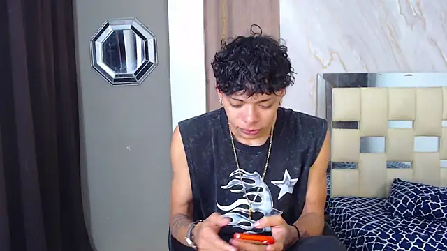 Snapshot of Harry_jhonsson chatting on 04/10/26, 10:47 Harry jhonsson online show from 04/10/26, 10:47