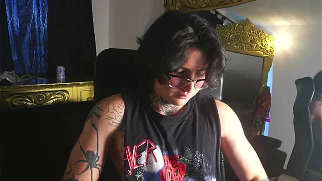 dantecoppolaa  online show from 12/31/24, 07:18