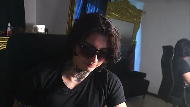 dantecoppolaa  online show from 02/01/25, 03:18