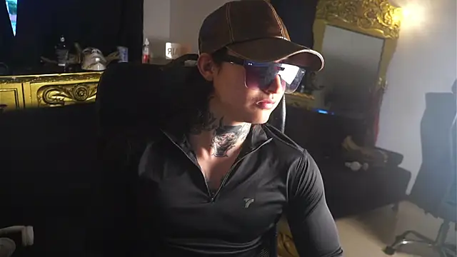 dantecoppolaa  online show from 02/08/25, 10:19