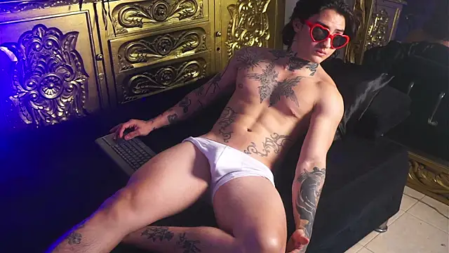 dantecoppolaa  online show from 02/23/25, 10:31