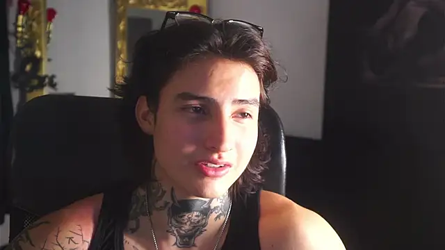 dantecoppolaa  online show from 03/12/25, 11:01